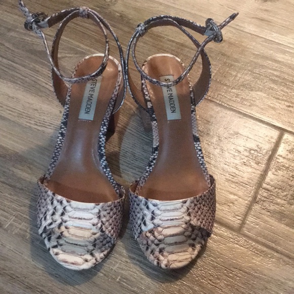Steve Madden Snake Heels - Picture 4 of 4